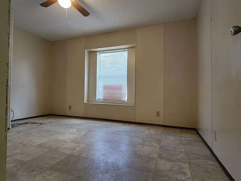 1022 Linda Ln — Photo 22