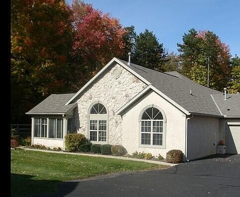 3rd image of 8486 Stonewoods Ln