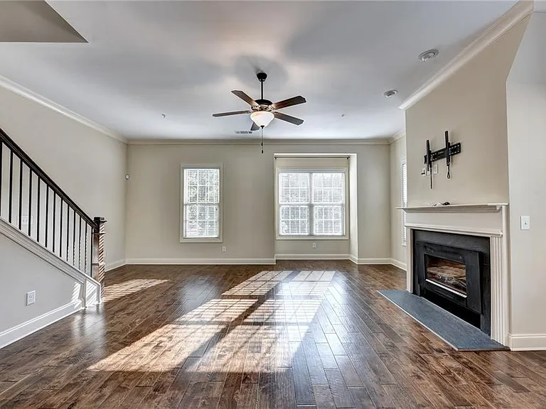 2448 Tenor Ln — Photo 16