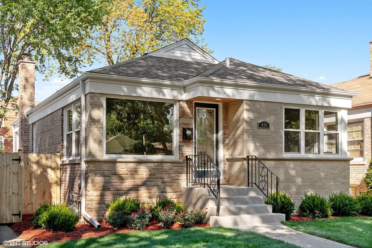 414 Callan Ave photo 1