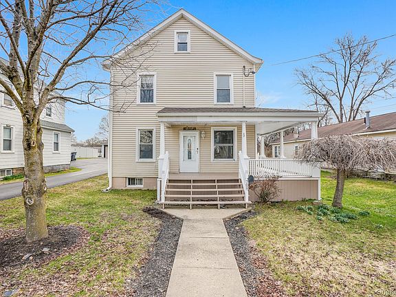 3rd image of 708 Tower Avenue