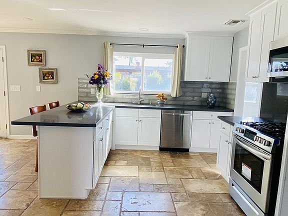 4th image of 624 Bella Dr