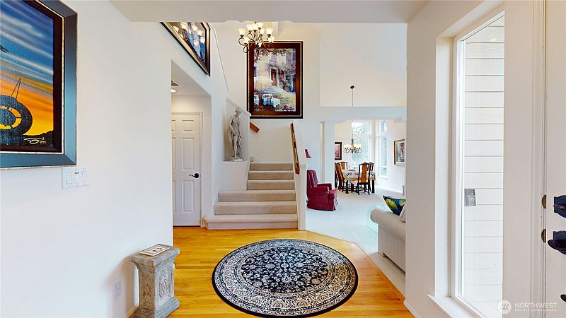 3rd image of 1704 Field Place NE