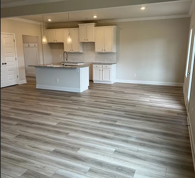 3250 Westgate Park Dr — Photo 3