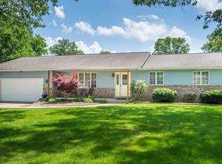 7381 Greenwood Ct, Demotte, IN 46310