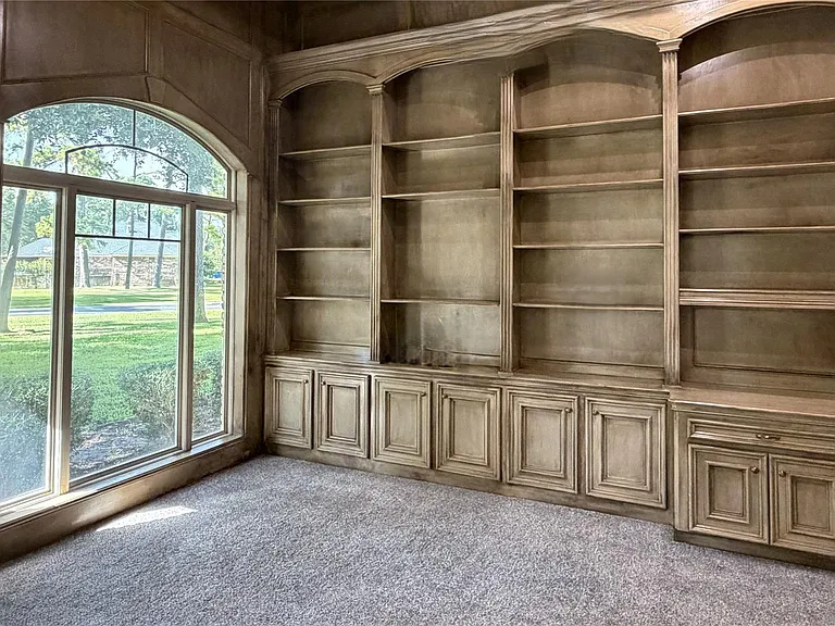 8615 Haven Woods Way — Photo 13