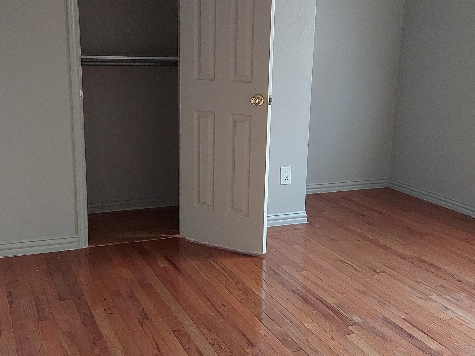 3 bed, 2.5 bath, 1865 sqft, $2,375 — Photo 2