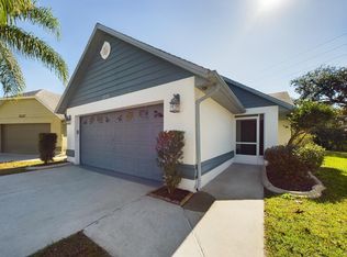 2221 Breezy Cir, Melbourne, FL 32935