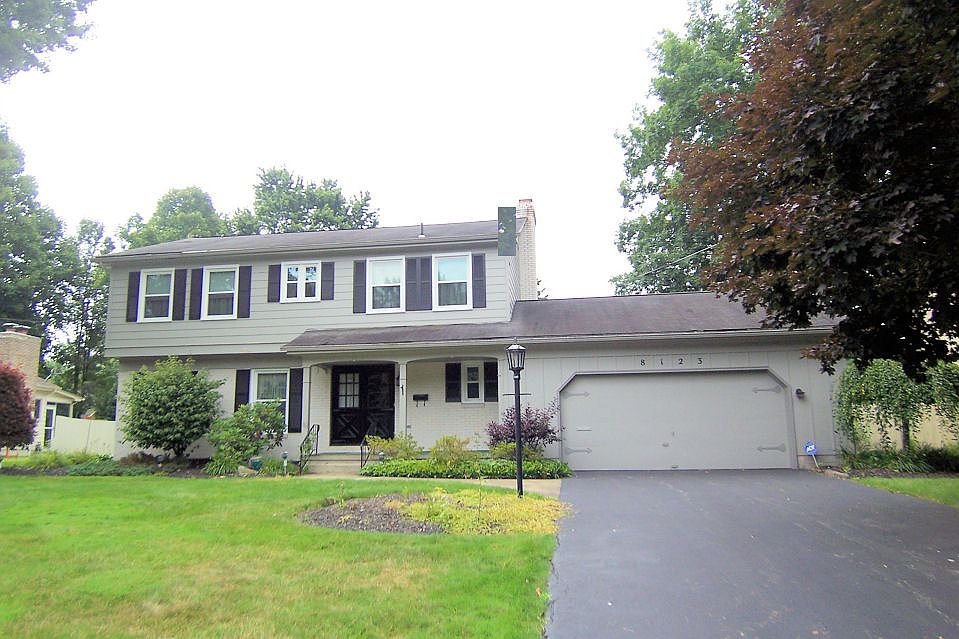 1st image of 8123 Deerpath Dr