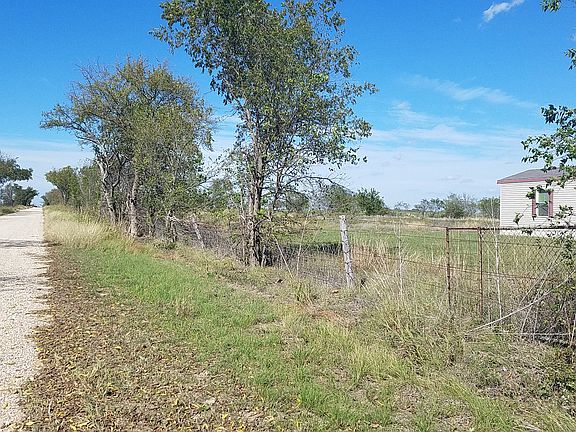 5th image of 420 County Road 463s