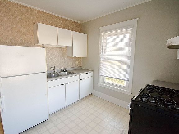 5th image of 1746 1st St SW #2
