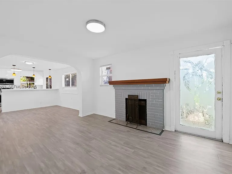 1640 Funston St — Photo 3