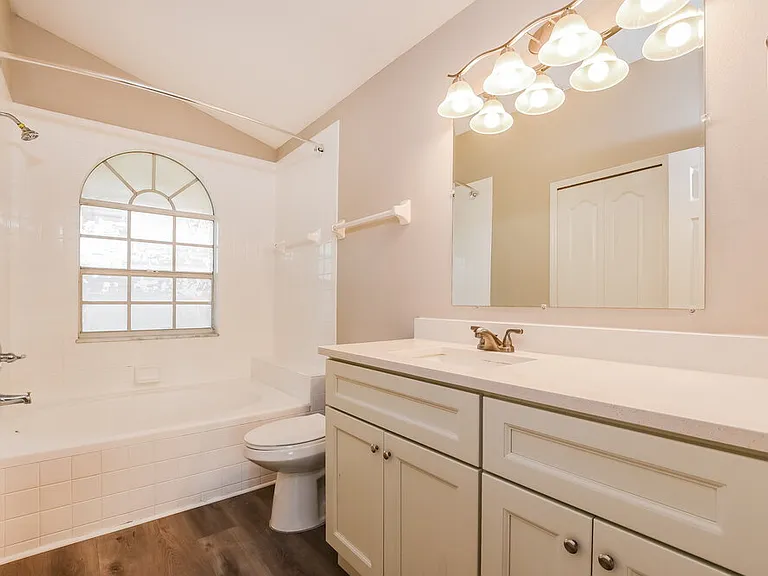 4732 Fort Bravo Ct — Photo 10