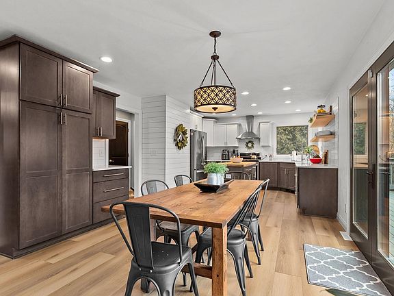 3rd image of 114 Shalimar Ct