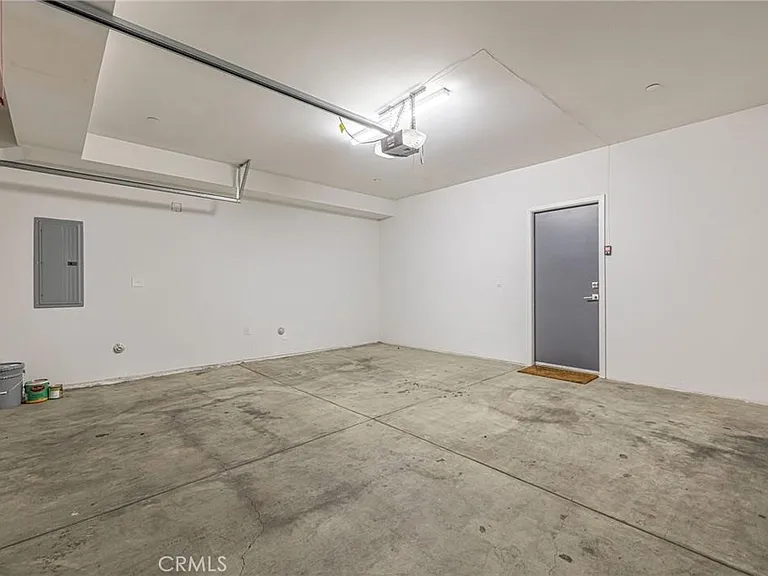 14662 W Sara Ln — Photo 24