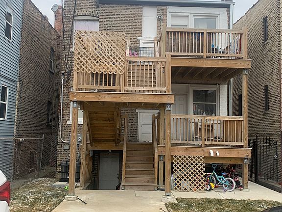 3rd image of 5539 W Quincy St #1