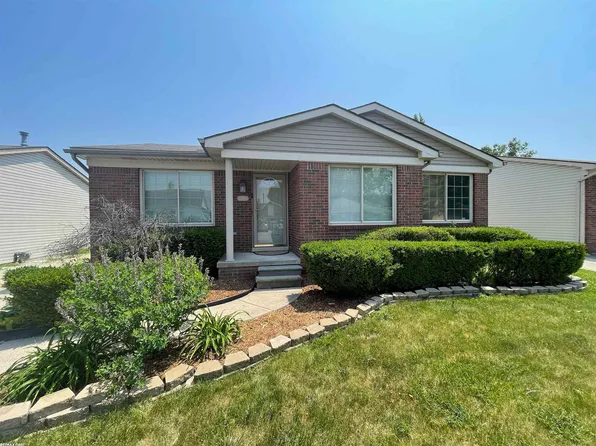 28930 Waverly St, Roseville, MI 48066
