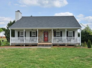 2010 Saponi Village Ct, Winston Salem, NC 27127