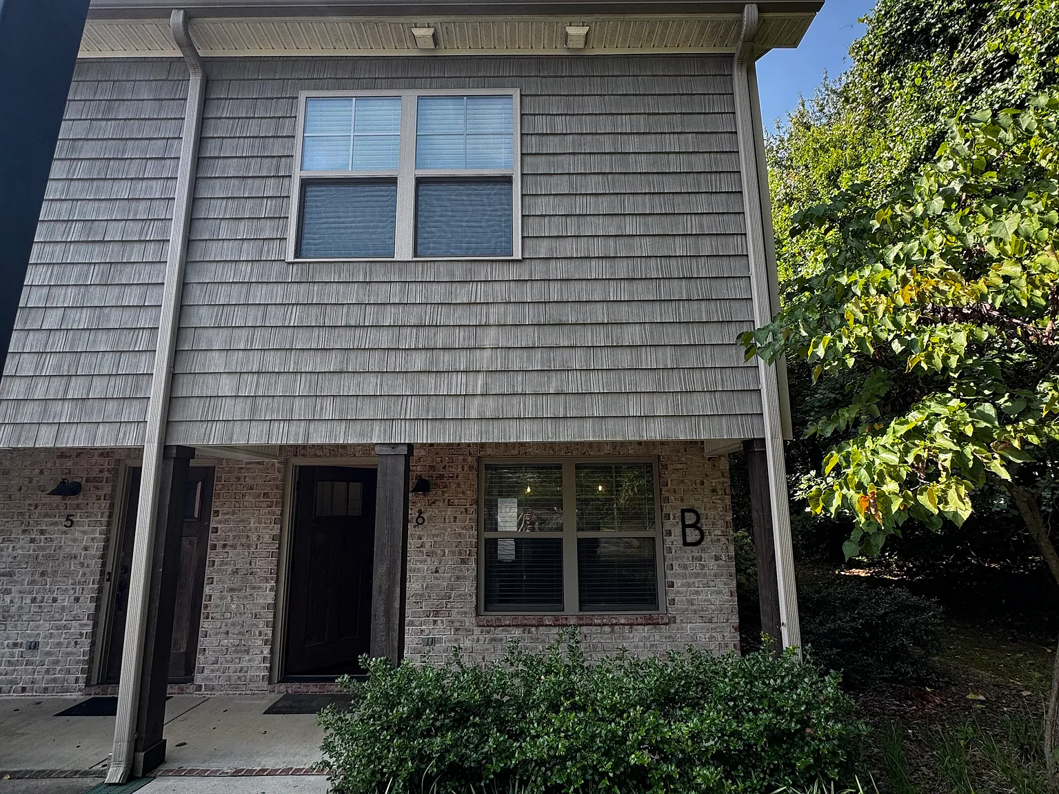 2 bed, 1.5 bath, 941 sqft, $1,650 — Photo 1