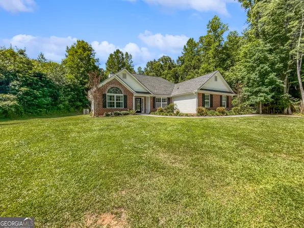 191 Oak Leaf Dr, Carrollton, GA 30116