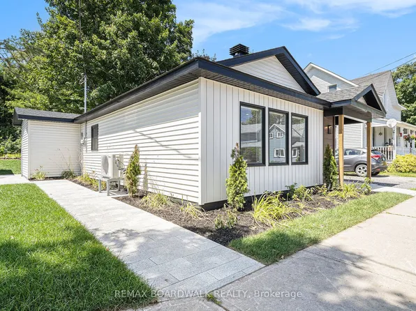 269 William St, Carleton Place, ON K7C 1X2