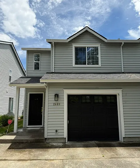 2468 SE Palmblad. one car garage