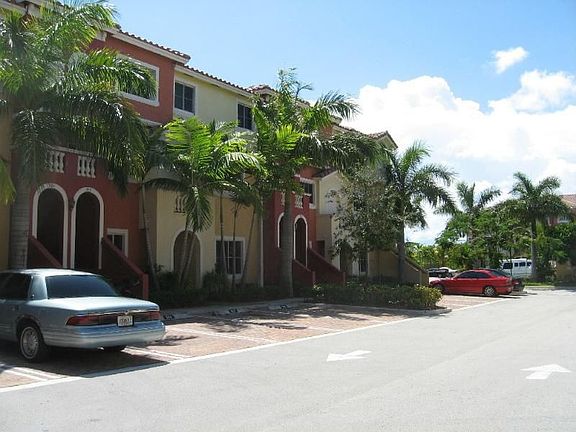 2nd image of 326 Bayfront Dr