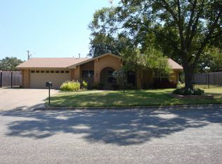 1203 Zahara St, Bowie, TX 76230