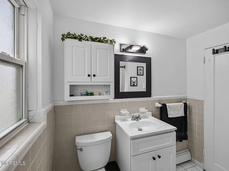 11 Manor Dr #111 — Photo 24
