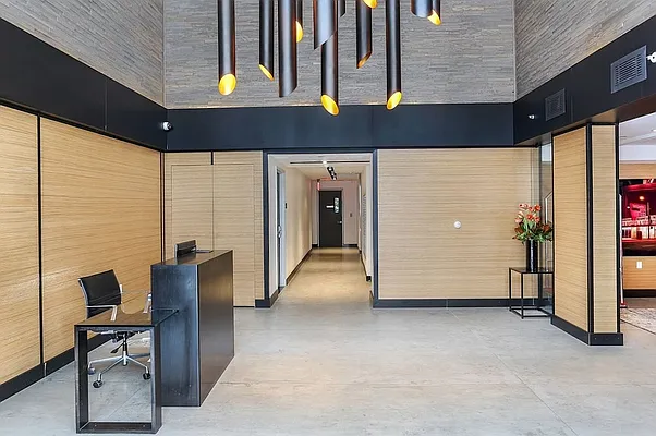 Rented by SERHANT. | media 8