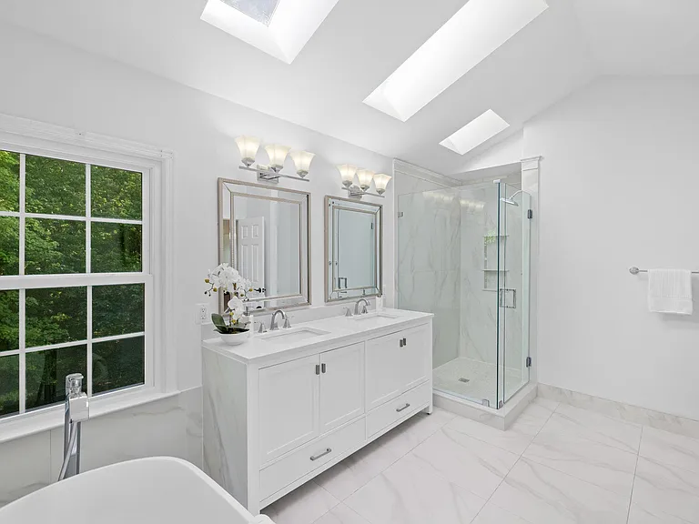 6609 Heidi Ct — Photo 43