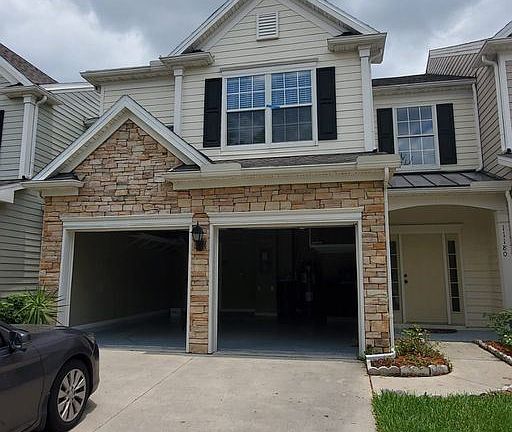 3rd image of 11180 Castlemain Cir W