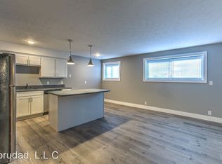 128 N 40th St #2, Omaha, NE 68131