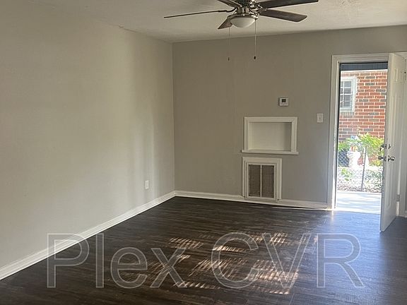 2nd image of 825 Brooks Rd