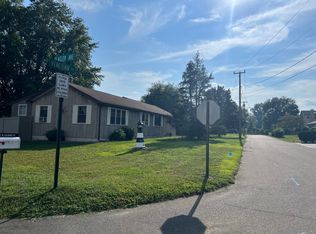 11 Venetian Dr, Old Lyme, CT 06371