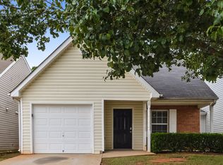 135 Lakeside Cir, Covington, GA 30016