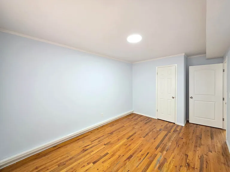 95 Bay 38th St #2 — Photo 19