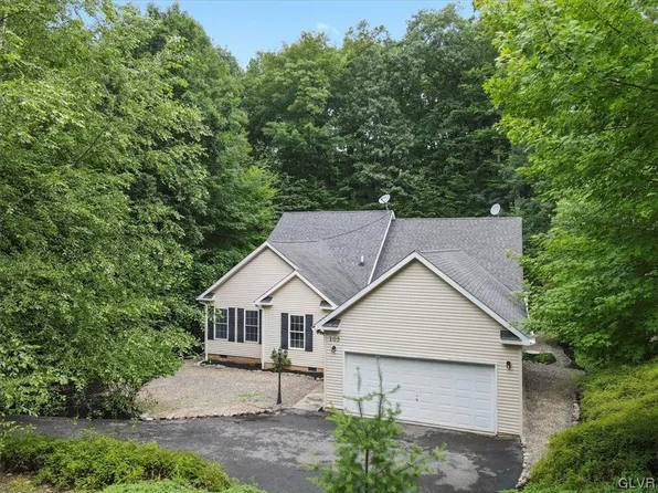 2615 Majestic Ct, East Stroudsburg, PA 18302