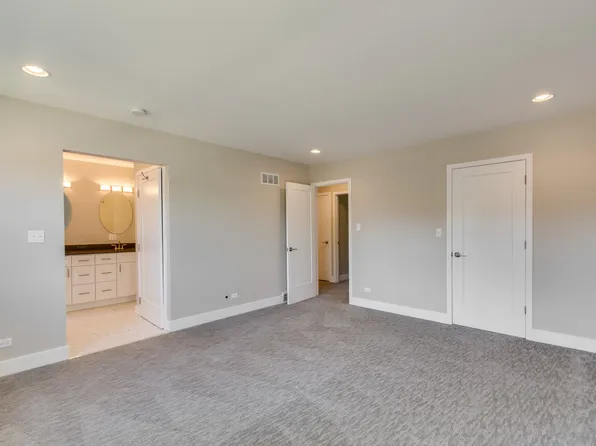 601 Park Ave #617, Wilmette, IL 60091