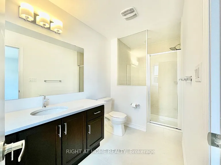 67 Milady Cres — Photo 10