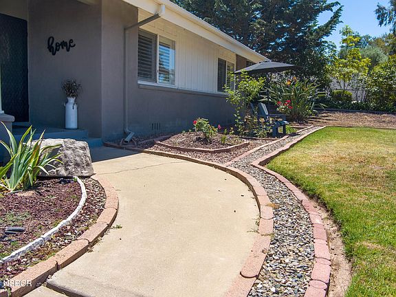 5th image of 2117 Lake Marie Dr