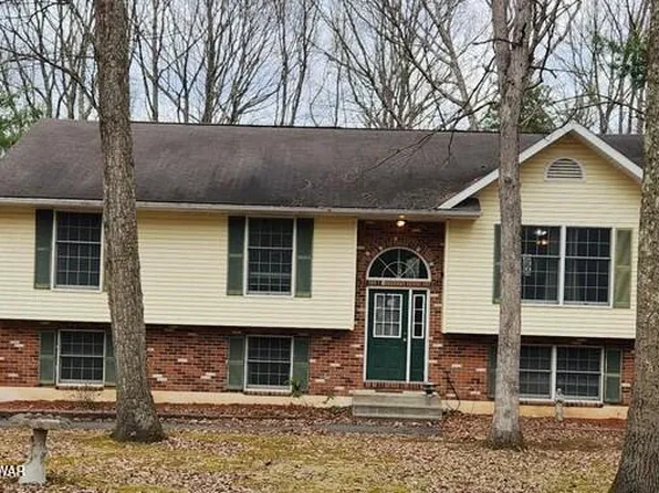 1600 Red Pine Ln, Effort, PA 18330