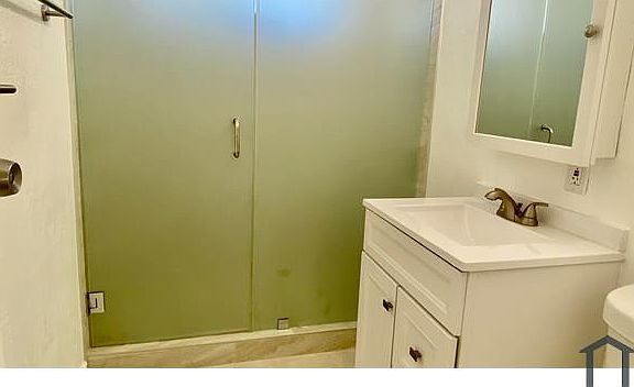 4th image of 535 W 94th St #1