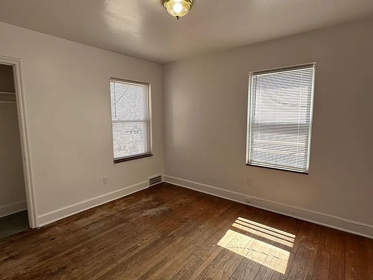 210 Perrin St — Photo 11