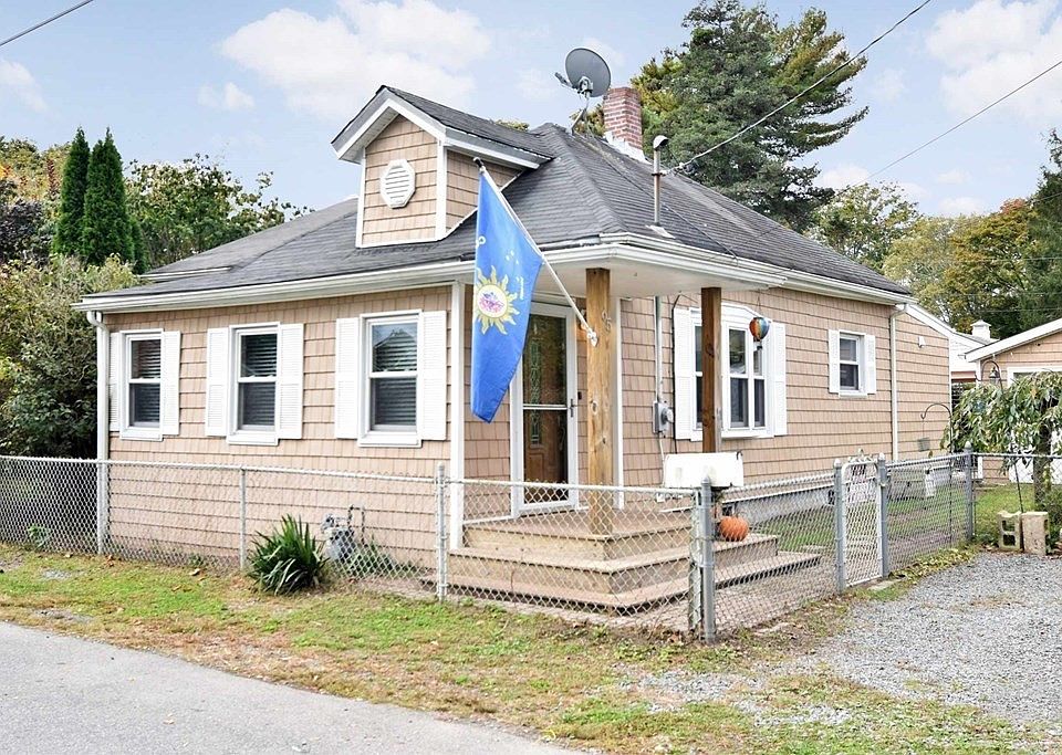 65 Coleman St, Swansea, MA 02777 | Zillow