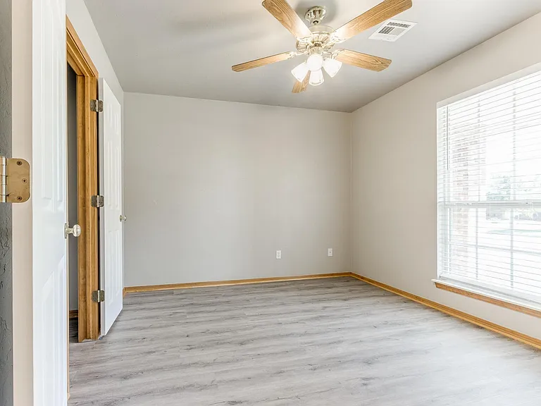 Bedroom #1
