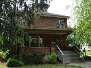 142 N Park St, Whitewater, WI 53190