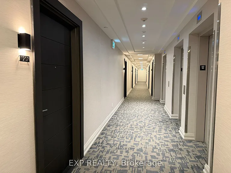 212 King William St #1207 — Photo 20