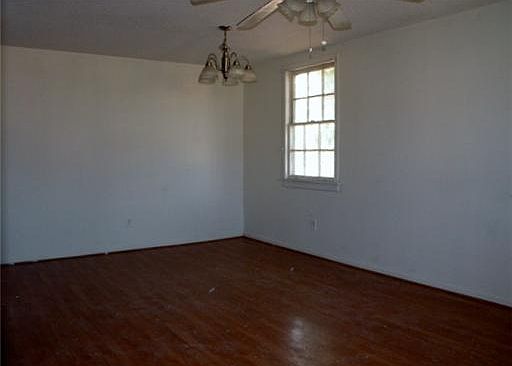 3rd image of 1544-46 Mandolin St
