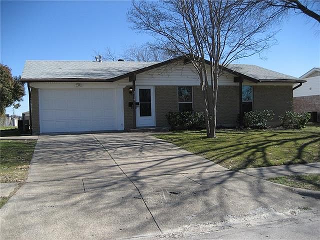 1st image of 2114 Lamont Dr